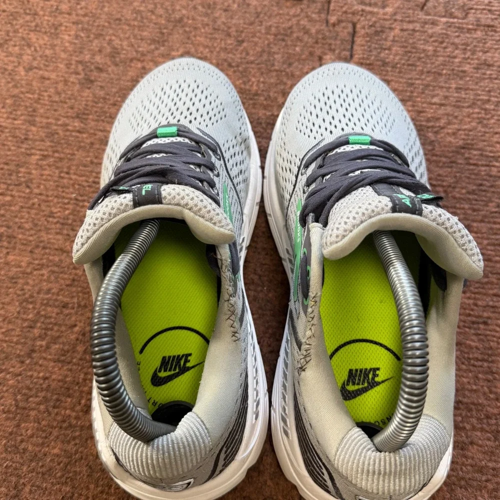 B+ Brooks Ariel 20 Womens 6.5 Grey‎ Green Stability Running Shoes 1203151B076